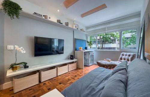 Leblon Apartment | Experience El Paso: Stylish Accommodations in Leblon