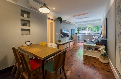 Leblon Apartment | Experience El Paso: Stylish Accommodations in Leblon