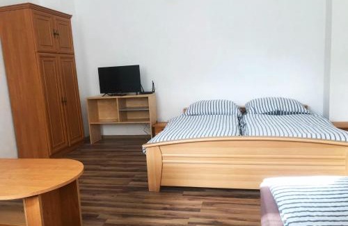 Usti nad Labem Apartment | Budget-Friendly Stay at Apartmán Čajkovského with Breakfast