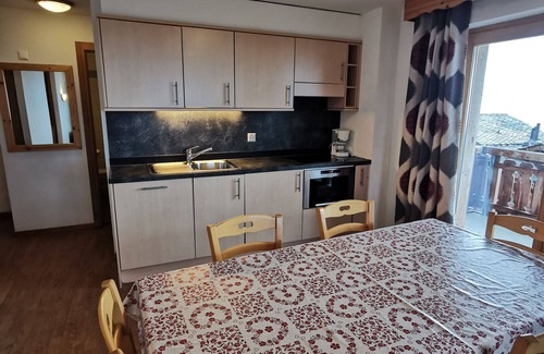 Saint-Pierre-de-Clages Apartment | Experience Fun & Relaxation at Pracondu 1 202 Apartment
