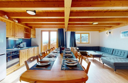 Saint-Pierre-de-Clages Apartment | Pracondu 2 502 - Outdoor Fun with Spa & Pet-Friendly Comfort