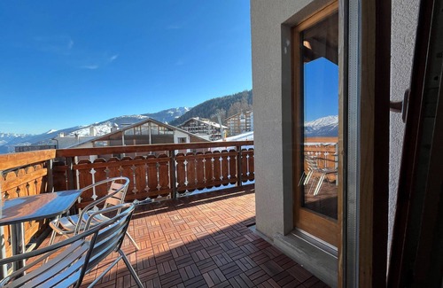 Saint-Pierre-de-Clages Apartment | Pracondu 2 502 - Outdoor Fun with Spa & Pet-Friendly Comfort