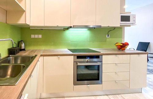 Chalcis Apartment | Cozy Apartment by the Bay with Oceanfront Views
