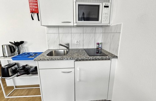 District 6 Apartment | Practical studio in city center (Crown 36)