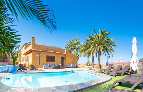Los Realejos Villa | Relaxing Retreat at Pradera de Melo with Heated Pool & BBQ