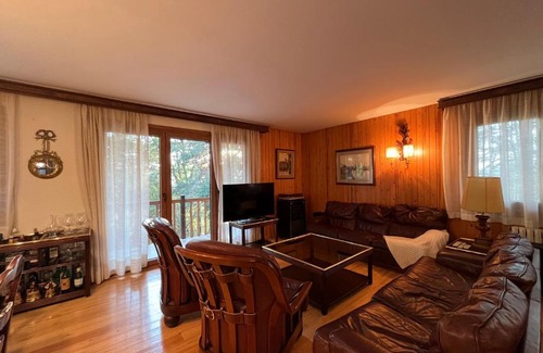 Prades House | Experience Comfort at Prades Cal Rueda - Pet and Child Friendly