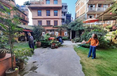 Bhaktapur Bed & Breakfast | Pet-Friendly Pradhan House: Garden Home Stay with Breakfast