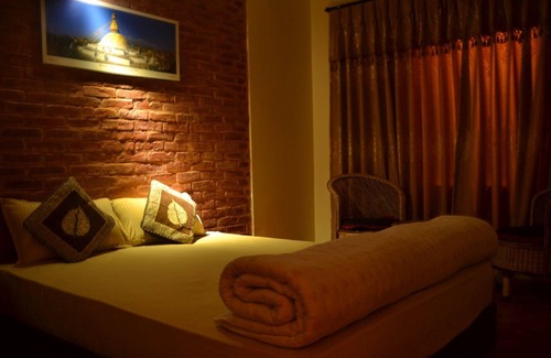 Bhaktapur Bed & Breakfast | Garden Retreat: Pradhan House Homestay with Breakfast