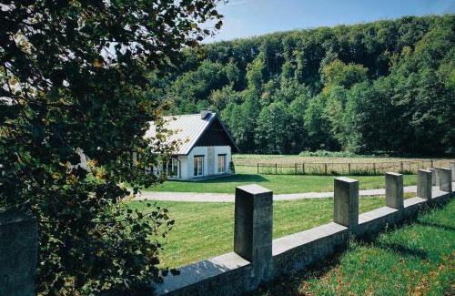 Pradnik Korzkiewski Villa | Inviting Pradnik Valley Lodge: Pet-Friendly & Family-Oriented