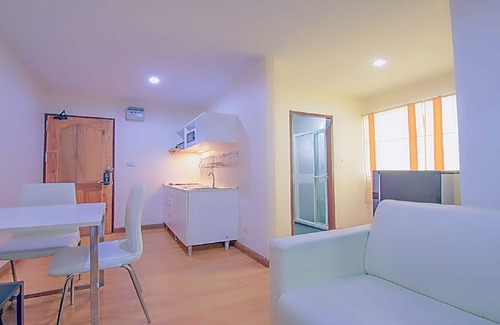 Ratchadaphisek Condo | Discover Pradya Place Ratchada-Huai Khwang with Kitchen Access