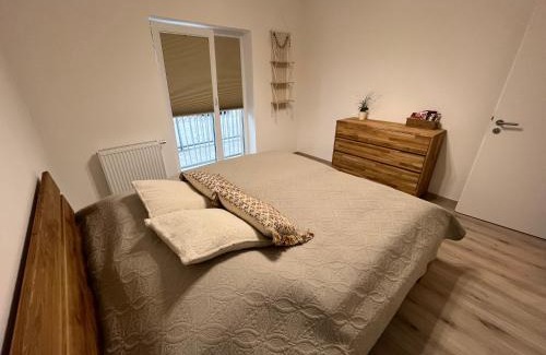 Tuchomerice Apartment | Prague Airport Family Lodging