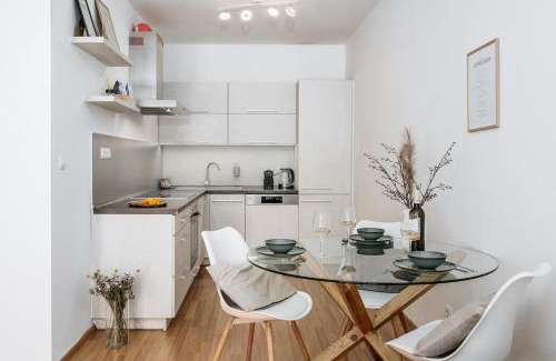 Nusle Apartment | Inviting Apartment in Nusle by Prague Days - Rated 8.9/10