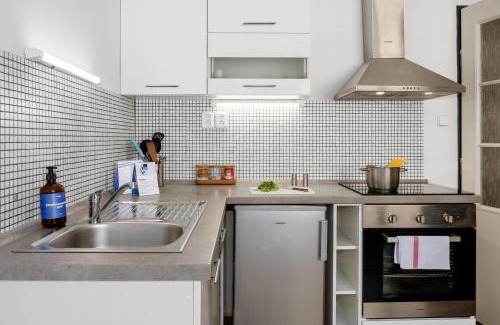 Podoli Apartment | Prague Days - Open-Plan Studio - Close to Vyšehrad Castle