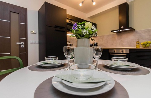 Karlin Apartment | Pet-Friendly Prague APTs by Michal&Friends - Rated 9.8!