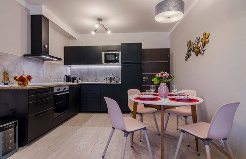 Karlin Apartment | Pet-Friendly Prague APTs by Michal&Friends - Rated 9.8!
