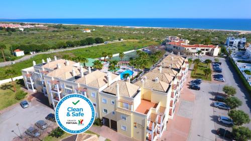 Manta Rota Apartment | Seaside Retreat at Praia da Lota Resort – Beachfront Stay
