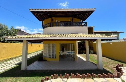 Ipitanga House | Relax at Praia de Ipitanga: Family-Friendly with Pool