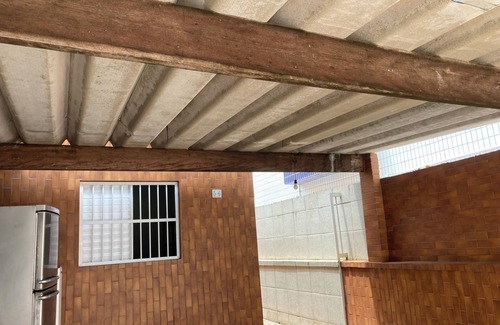 Aviacao House | Praia Grande - excellent location 30 m from the beach. Close to shops.