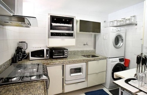 Tambau Apartment | Relaxing Praia Tambaú Apartment with Pool and Spa Amenities
