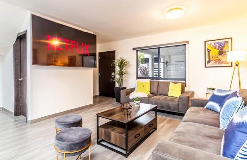 La Joya House | Exceptional Praiano San Marino: 4-Star Pet-Friendly Getaway
