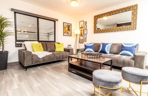 La Joya House | Exceptional Praiano San Marino: 4-Star Pet-Friendly Getaway