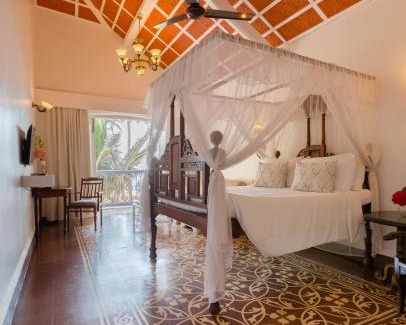 Dona Paula Resort | Beachfront Retreat at Prainha Resort By The Sea