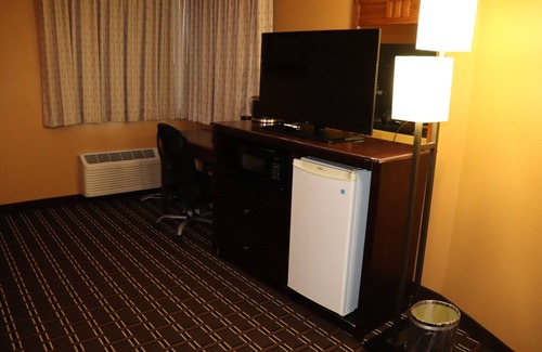 Holmen Hotel | Budget-Friendly Comfort at Prairie Inn and Suites Holmen