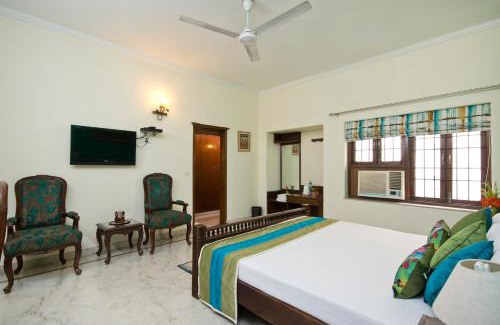 Hauz Khas House | Experience Comfort at Prakash Kutir B&B with Great Amenities