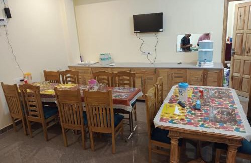 Kanatal Apartment | Cozy Prakriti Sangam Home Stay with Family-Friendly Amenities