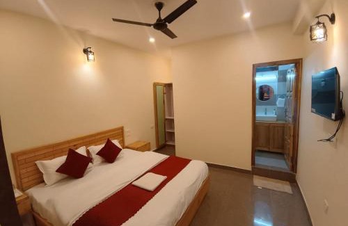Kanatal Apartment | Cozy Prakriti Sangam Home Stay with Family-Friendly Amenities