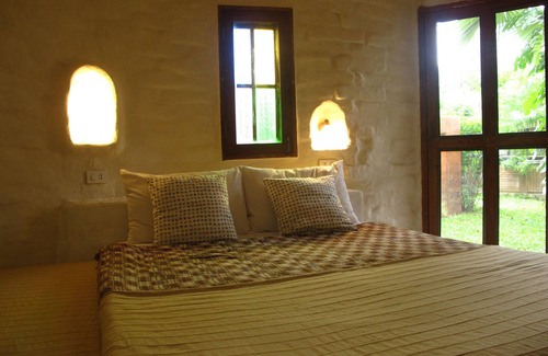 Pak Nam Pran Hotel | Cozy Retreat at Pranberry Bed and Breakfast with Dining