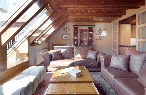 Gessa Apartment | Family-Friendly Retreat at Prat de Gessa with Hot Tub