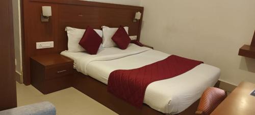 Kannur Hotel | Budget-Friendly Stay at Pratheeksha International Hotel