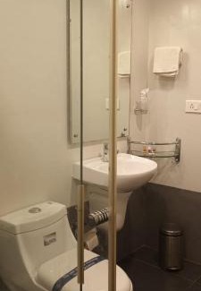 Kannur Hotel | Budget-Friendly Stay at Pratheeksha International Hotel