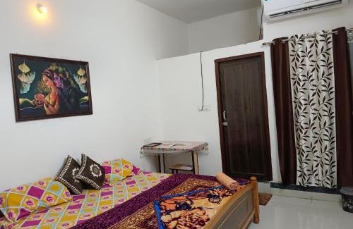 Jabalpur House | Pet-Friendly Pratibha Home Stay with Family Amenities