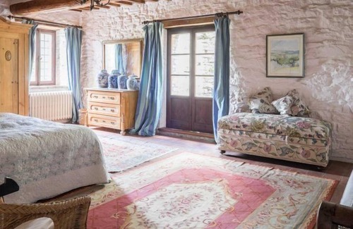 Umbertide Villa | Discover Prato di Sotto - Casa Antica with Full Kitchen
