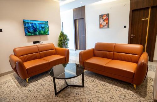 Sanwer Hotel | Family-Friendly Stay at Alba Inn Luv Kush Square