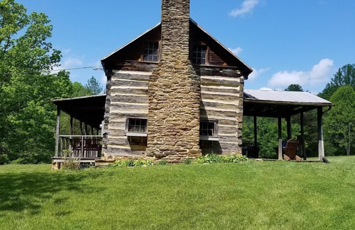 Ferrum Cabin | Rustic Cabin Retreat Steps from Blue Ridge Parkway