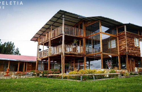 Guasca Cabin | Cozy Mountain Cabin with Game Room and Breakfast Included