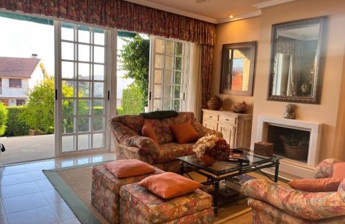 A Porqueira House | Preciosa casa en playa América