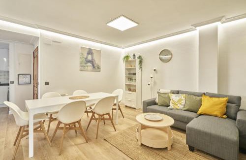 Oeste Apartment | Elegant Stay at Precioso Alojamiento in Barrio del Oeste