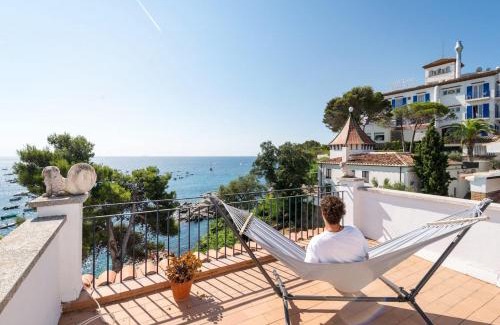 Calella de Palafrugell Apartment | Beautiful Oceanfront Apartment in Calella de Palafrugell
