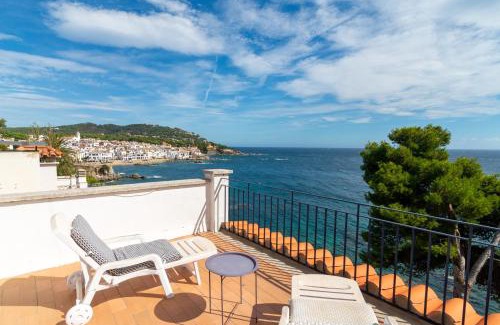 Calella de Palafrugell Apartment | Beautiful Oceanfront Apartment in Calella de Palafrugell