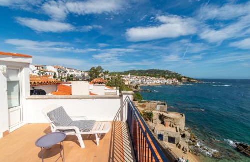 Calella de Palafrugell Apartment | Beautiful Oceanfront Apartment in Calella de Palafrugell