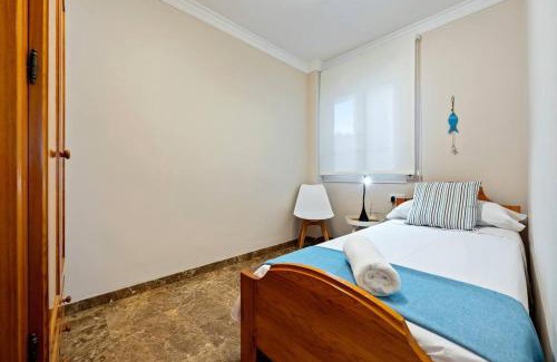 Costa Dorada Apartment | Cozy Precioso Apartamento Marinero for Family Getaways