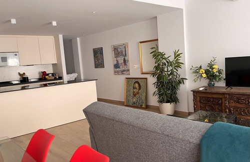 Centro - Sagrario Apartment | Charming Apartment with Patio & Spa, Rated 10/10 by Guests