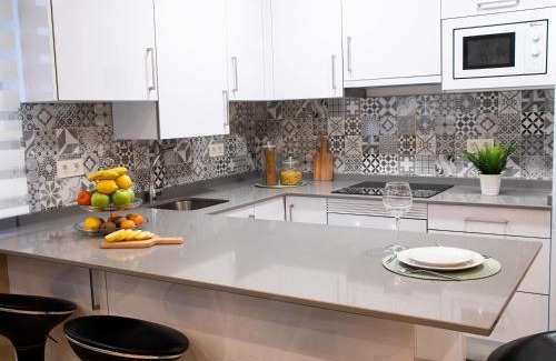 Aviles Apartment | Elegant Apartment in Central Aviles with Ocean View