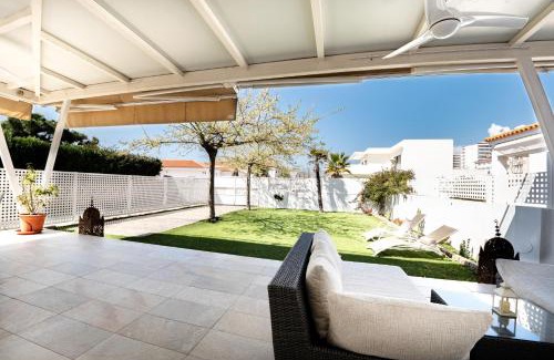 Punta Umbria House | Beachfront Chalet with Ocean Views and High Guest Ratings
