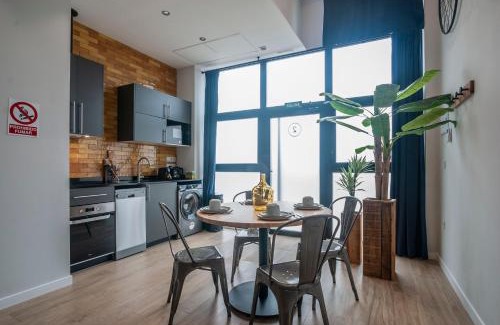 Rascanya Apartment | Charming Loft in Valencia - Guest Rated 9.6/10