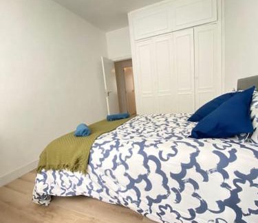 Deustuko San Pedro-Erribera Apartment | Charming Deusto Apartment with Family-Friendly Amenities